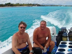 mauritius-neptune-i-wojtek-diving.jpg