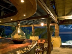 Madagascar- hotel-Tsarabanjina Island-bar.jpg