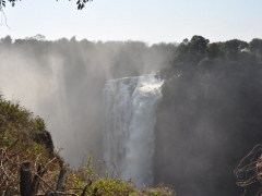 zimbabwe-wodospady-wiktorii-diabelska-gorge-z-daleka.jpg